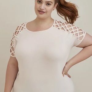 Torrid Lovesick lattice tee